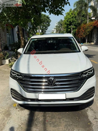 Xe Volkswagen Viloran Luxury 2024