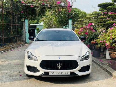 Maserati SQ4 2016 Trắng/đỏ