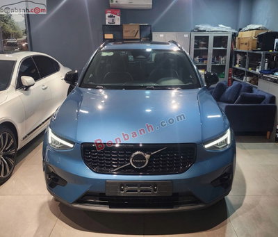 Xe Volvo XC40 Ultimate B5 AWD 2023