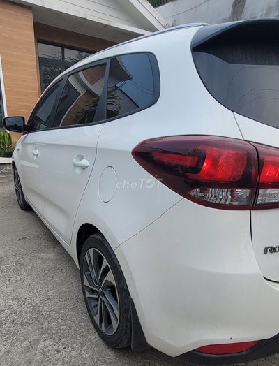 Kia Rondo GMT 2018 Trắng 100.000 km