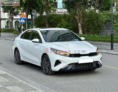 Xe Kia K3 Premium 2.0 AT 2024