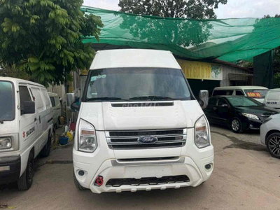 Ford Transit 2018 số sàn 10 chỗ
