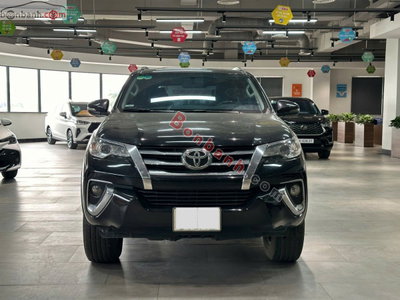 Xe Toyota Fortuner 2.4G 4x2 AT 2019