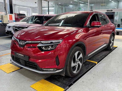 VinFast VF8 ECO 2023 Đỏ