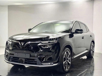 VF8 Eco: Mạnh Mẽ, Tiết Kiệm, Đậm Chất Tương Lai
