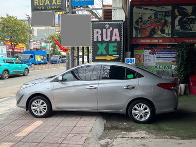 Toyota Vios E model 2020 số sàn màu bạc
