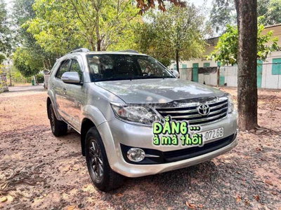 Toyota Fortuner 2016 2.7AT Bạc