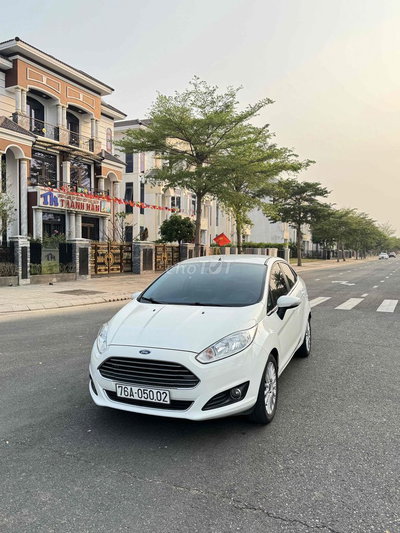 Ford Fiesta Titanium 2016 Trắng