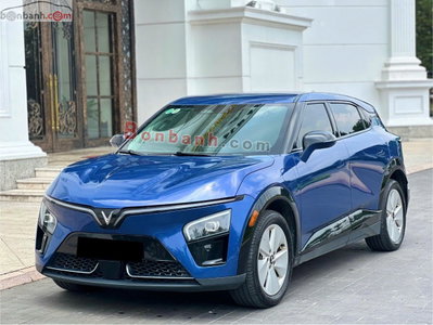 Xe VinFast VF7 S 2024
