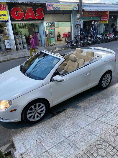 Volkswagen Eos 2009 xe mới tinh. rin 100% ( mui tr