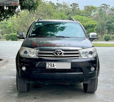 Xe Toyota Fortuner 2.7V 4x4 AT 2011