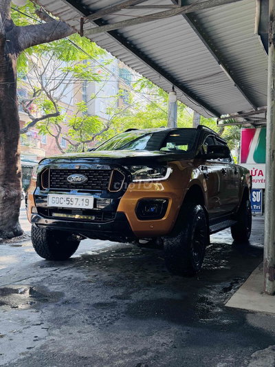 Ford Wildtrak 2021 Vàng đồng