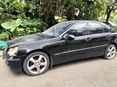 Mercedes-Benz C240 2004 Đen