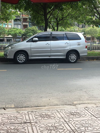 Toyota Innova 2014 Bản thiếu, Màu Bạc