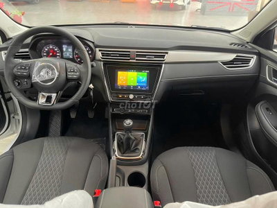 MG ZS Tiêu chuẩn 110000 km Trắng