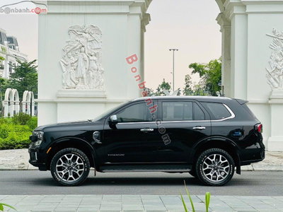 Xe Ford Everest Titanium 2.0L 4x4 AT 2022