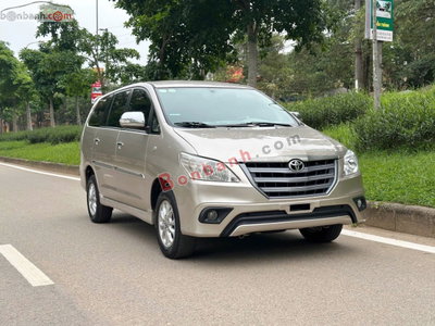 Xe Toyota Innova 2.0E 2014