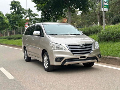 Bán Toyota innova 2014 bản đủ E xịn phom mới