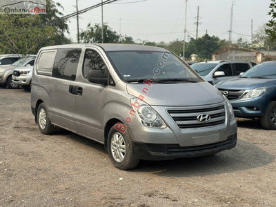 Xe Hyundai Starex 2.5L 6 chỗ 2017