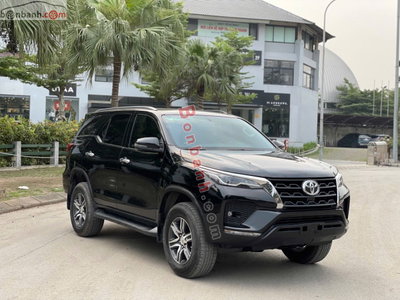 Xe Toyota Fortuner 2.4G 4x2 AT 2021