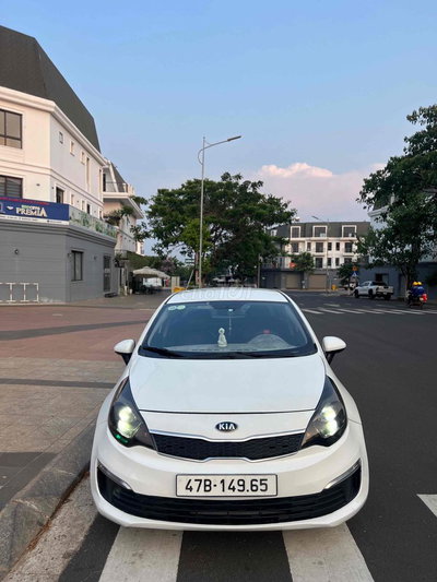 Kia Rio 2015 Số sàn Trắng