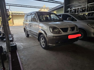 Mitsubishi Jolie 2005 SS - 120000 km