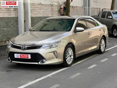 Toyota Camry 2017 Vàng Cát 130.000 km