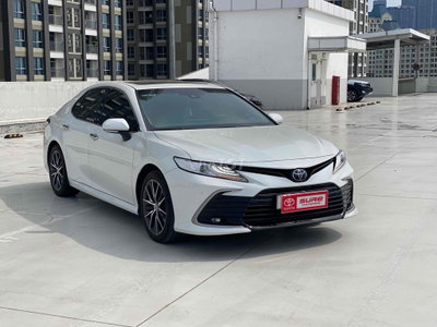Toyota Camry 2024 2.0Q 35000km Trắng