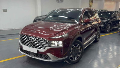 Hyundai Santafe Premium 2023 lướt 9000km