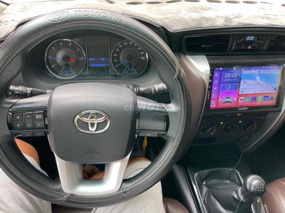 Toyota Fortuner 2018 Bạc Số sàn