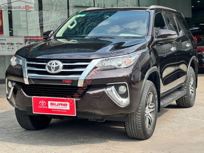 Xe Toyota Fortuner 2.4G 4x2 AT 2019