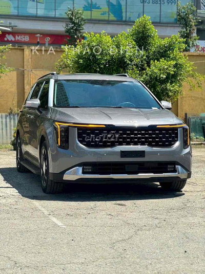 Kia Carnival 2025 màu Xám