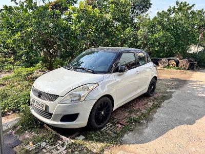 Suzuki Swift 2015 màu Trắng
