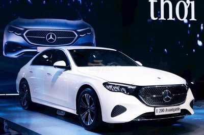 Mercedes-Benz E200 Avantgarde Trắng