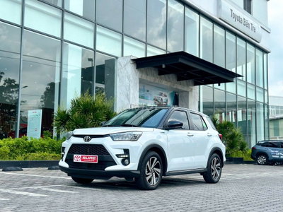Toyota Raize 2025 Trắng nóc đen 7100 km