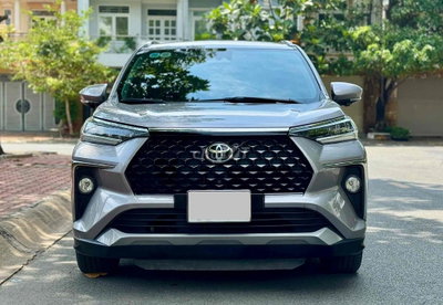 Toyota Veloz Cross TOP 2022 51.000km Bạc