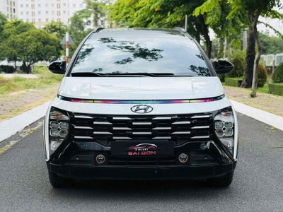 Hyundai Stargazer 2025 X 8.000 km Trắng