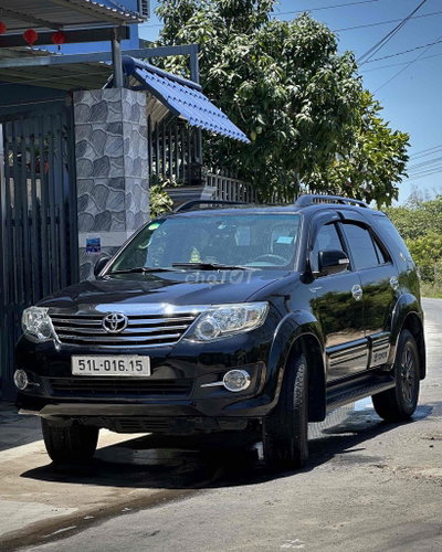 Toyota Fortuner Đen 97.000 km