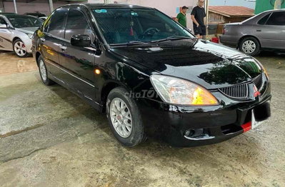 Mitsubishi Lancer Đen 5 chỗ