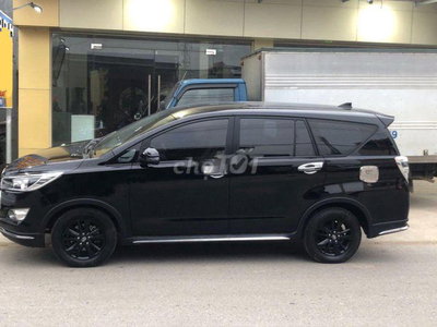 Toyota Innova 2018 Đen 18 vạn km