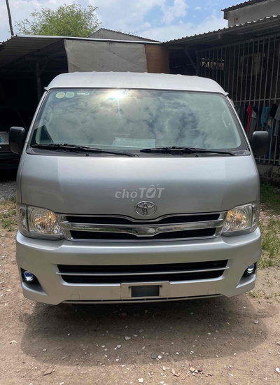 Toyota Hiace Super Wagon 2011 Bạc VIP