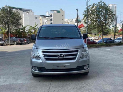 Hyundai Starex 2016 6 chỗ Bạc MT