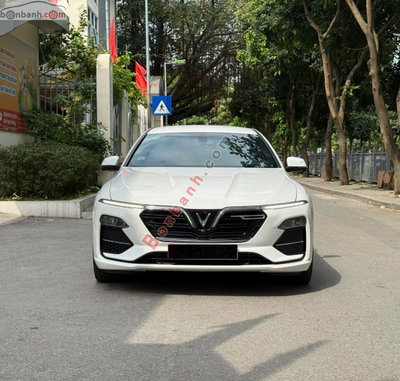 Xe VinFast Lux A 2.0 Premium 2.0 AT 2021