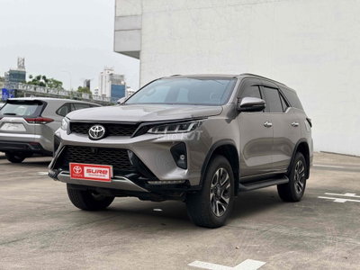 Toyota Fortuner 2022 2.4AT Legender 27.000km
