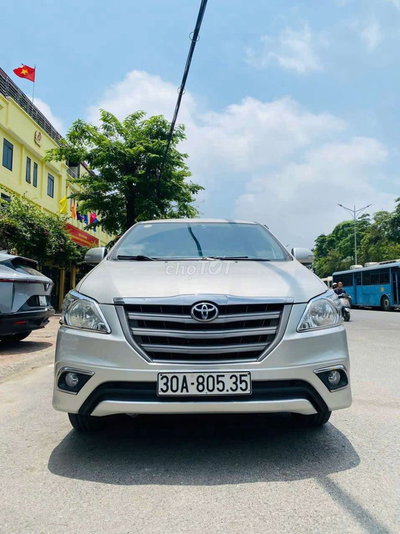 Toyota Innova 2015 E MT Bạc