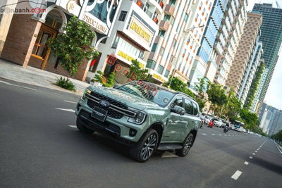 Xe Ford Everest Platinum 2.0L 4x4 AT 2026