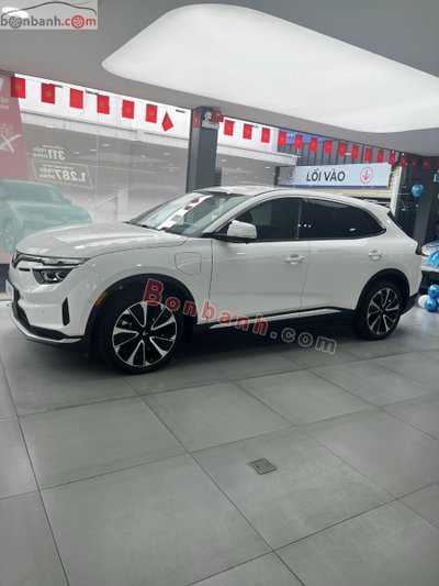 Xe VinFast VF8 2026
