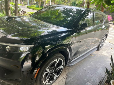 Xe ô tô điện VinFast VF 9 Đen