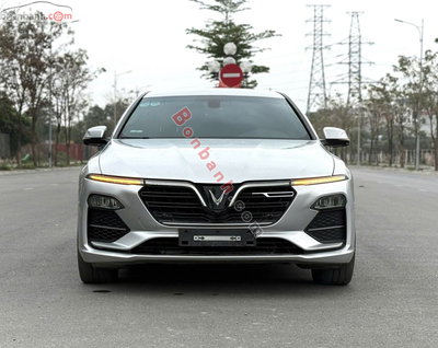 Xe VinFast Lux A 2.0 Premium 2.0 AT 2019