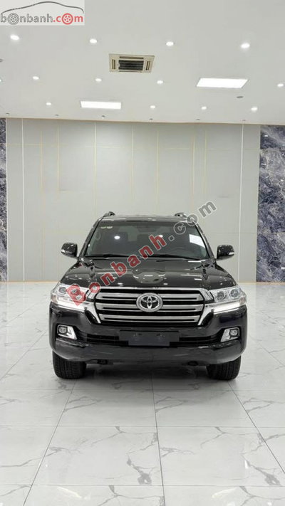 Xe Toyota Land Cruiser 4.6 V8 2019